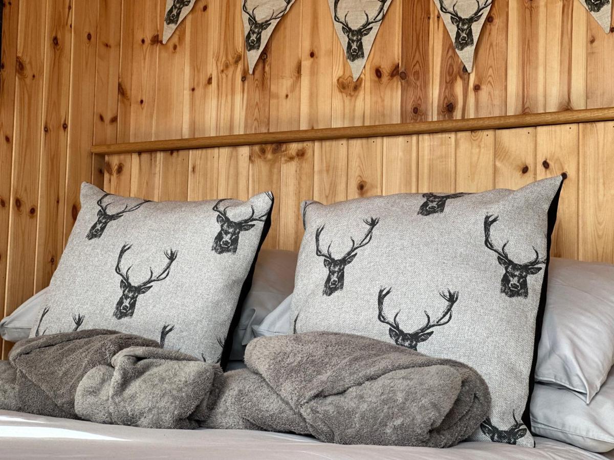 Stags Hide Hotel Minwear Exterior photo