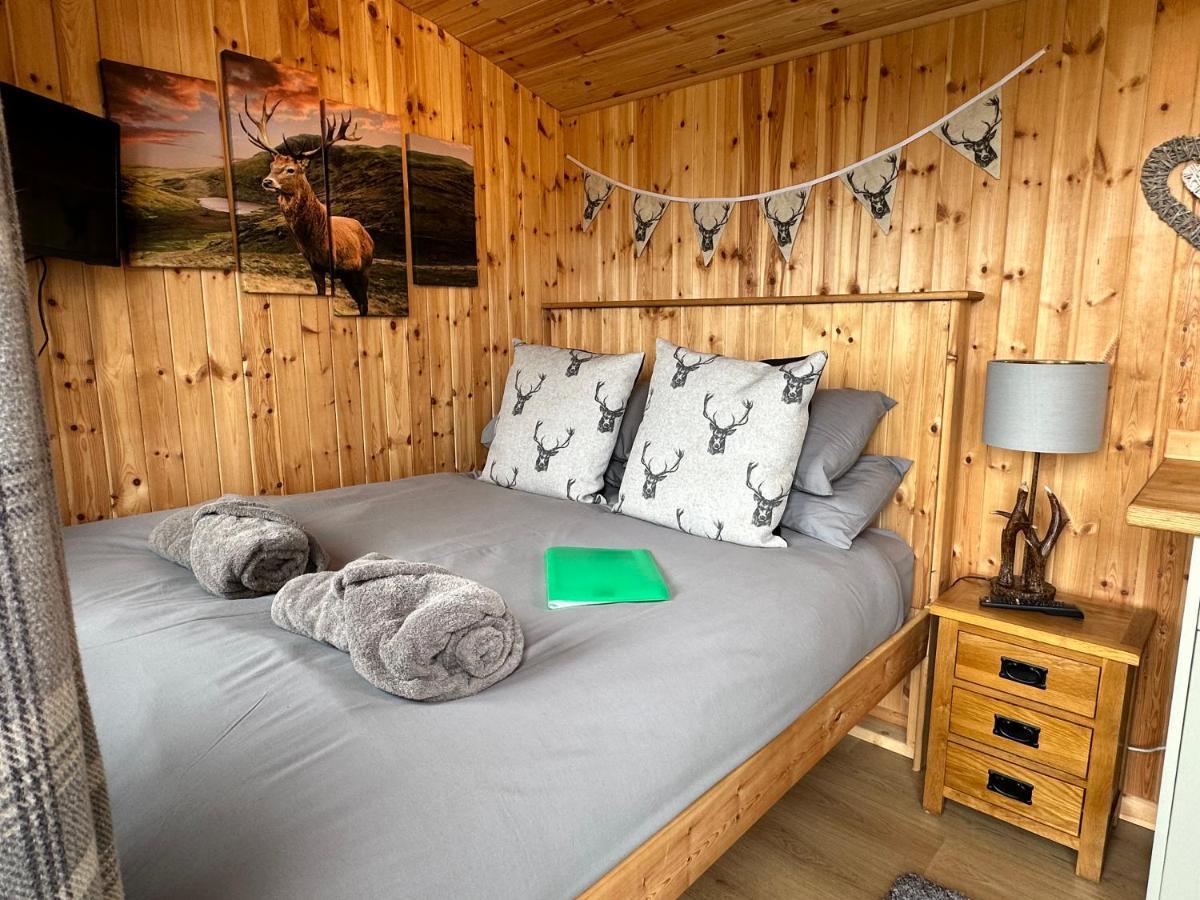 Stags Hide Hotel Minwear Exterior photo